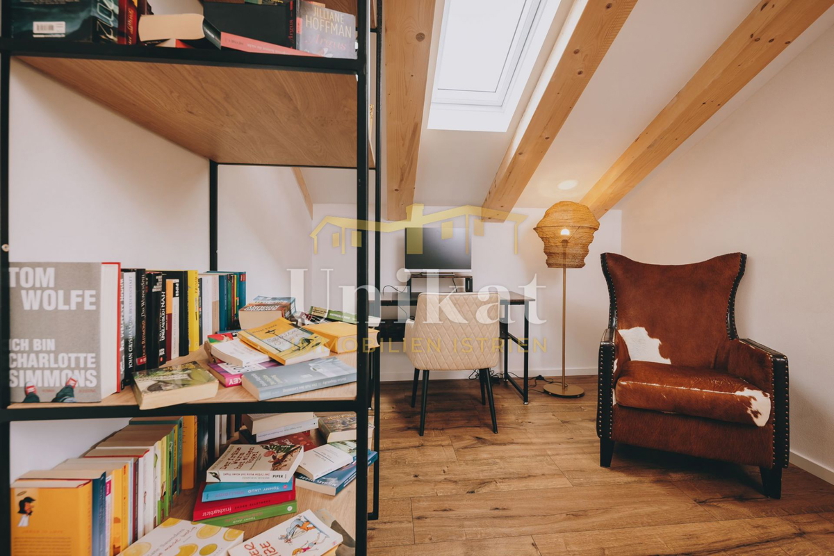 Samostojna hiša s bazenom - 17 km od morja